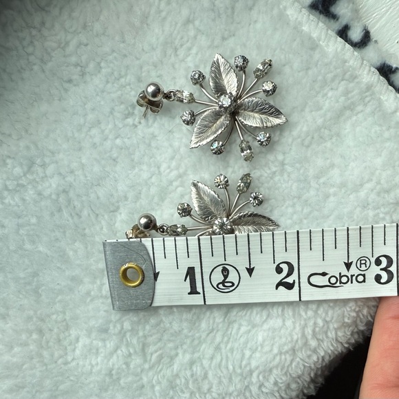 1960’s Vintage Silver Floral Rhinestone Statement Earrings - Picture 12 of 13